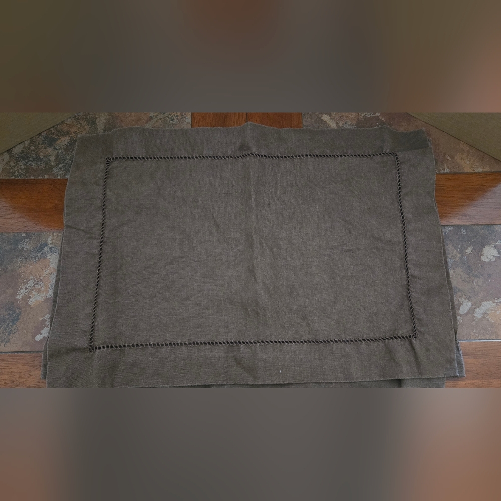 Pottery Barn Rich Brown Linen Placemats- Set Of 4